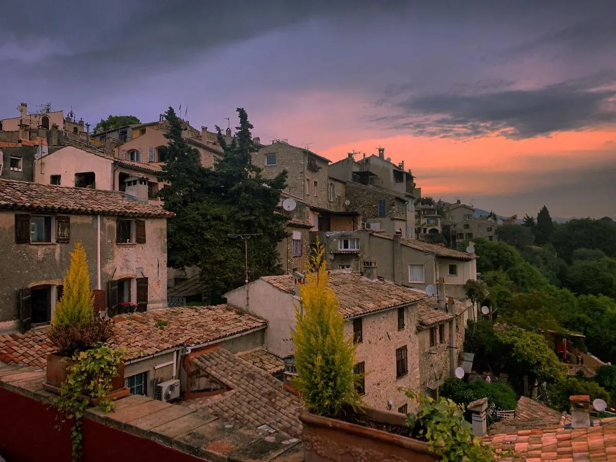 Bed & Breakfast Les Hauts De Cagnes Vue Mer Et Montagne Appartement 0*, Cagnes-sur-Mer Frankrijk
